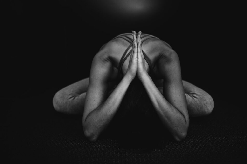 therapie corporelle et emotionnelle : le Yin Yoga est une très bonne solution et est très utilisée pour ces pratiques